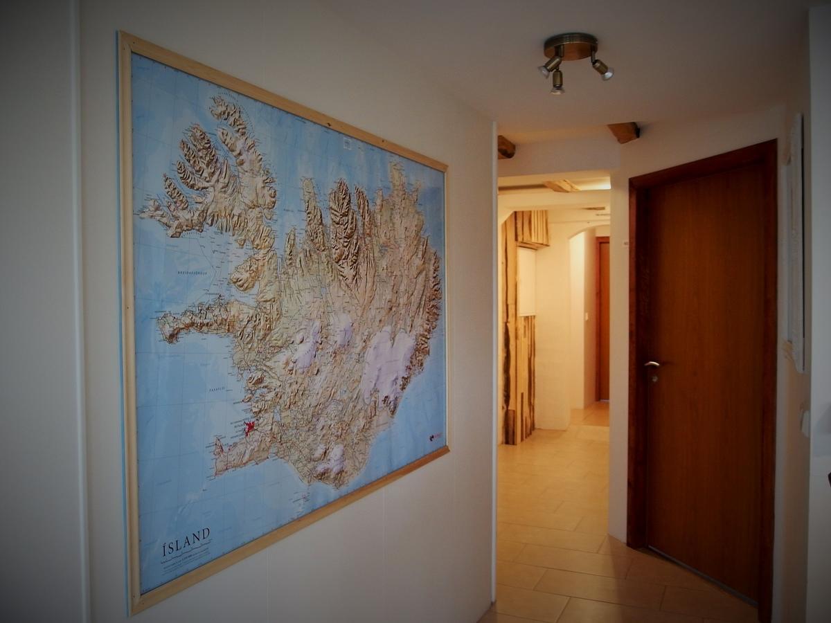 Husavik Hostel エクステリア 写真