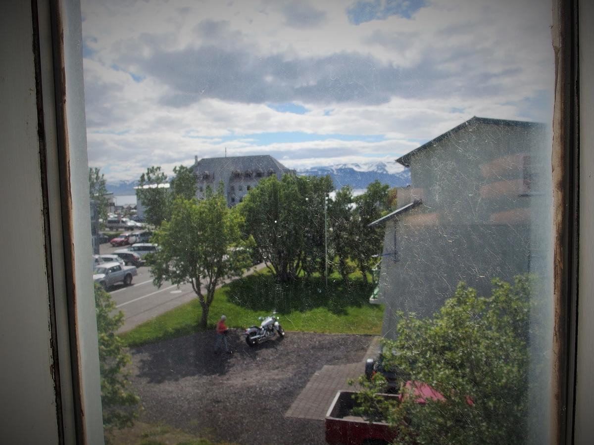 Husavik Hostel エクステリア 写真
