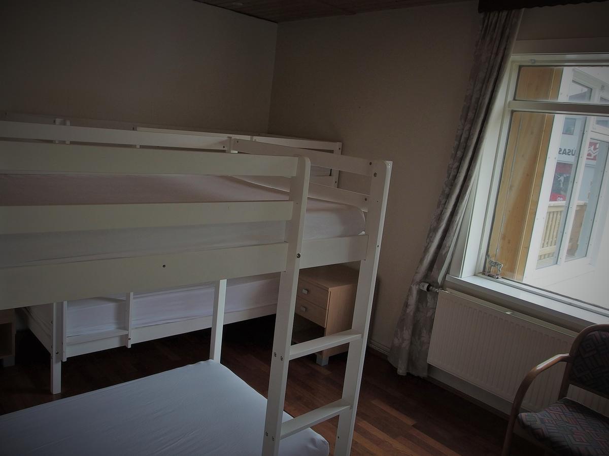 Husavik Hostel エクステリア 写真