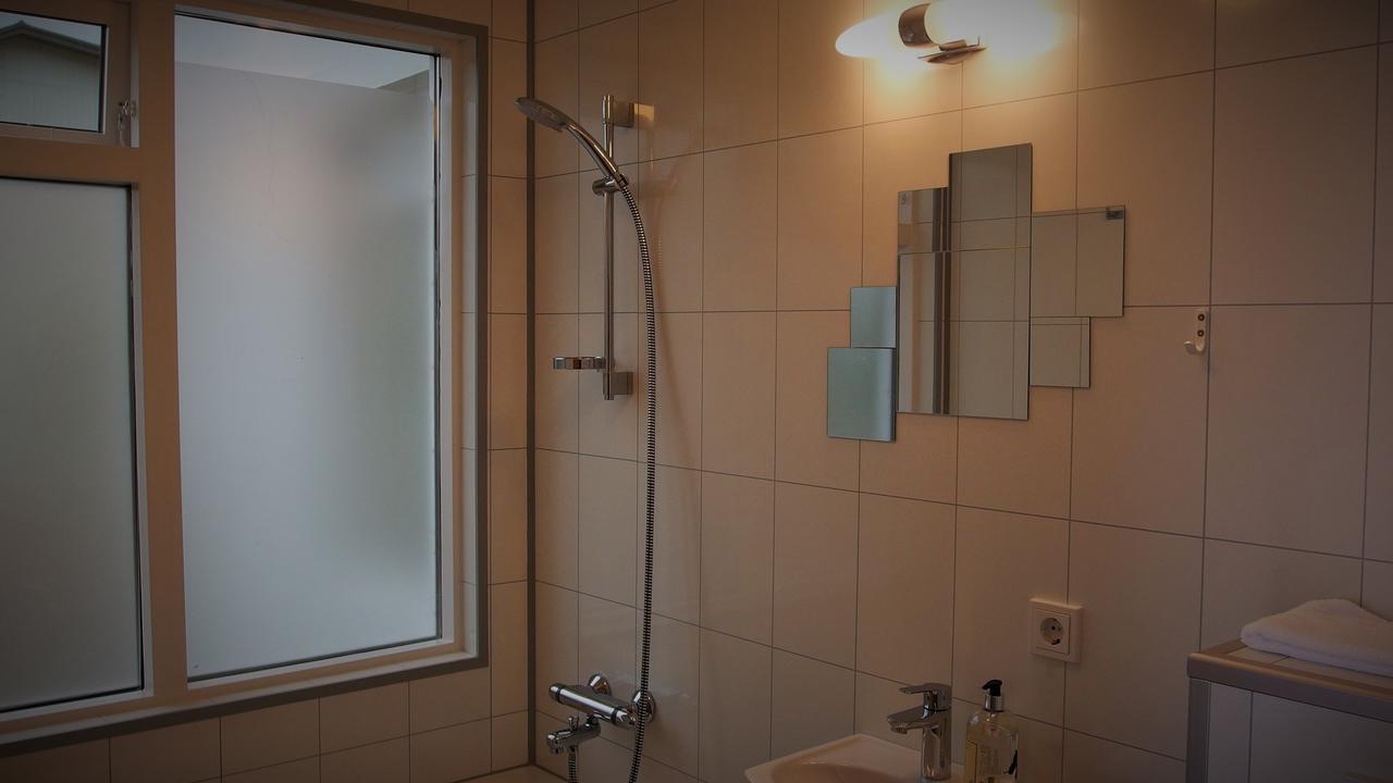 Husavik Hostel エクステリア 写真
